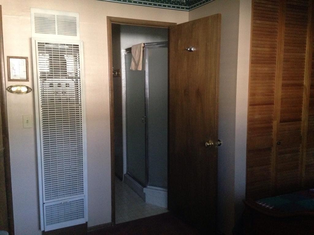 Switzerland Haus Bed And Breakfast Inn Big Bear Lake Zimmer foto