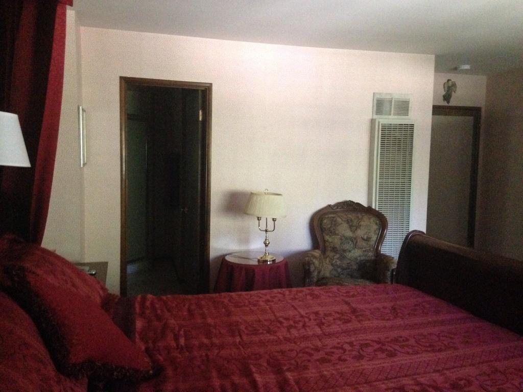 Switzerland Haus Bed And Breakfast Inn Big Bear Lake Zimmer foto
